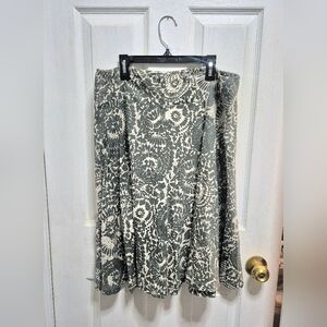 NWOT Size XL 100% cotton skirt by George. Align, flowing and very flattering.